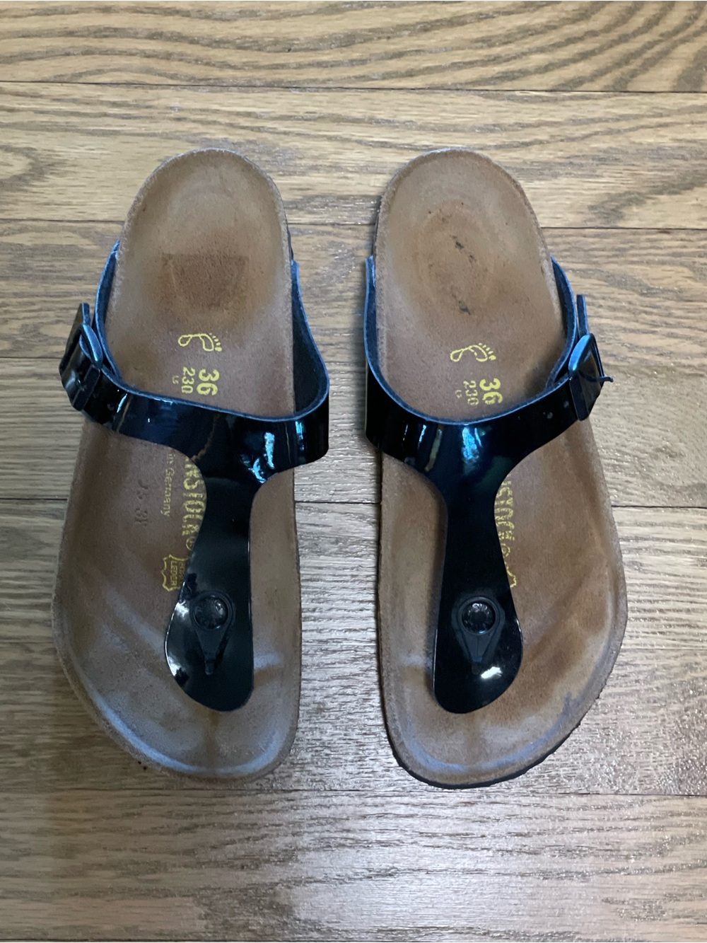 Birkenstock Gizeh Black Patent Birko-Flor Thong Sandals - Sz EU 36